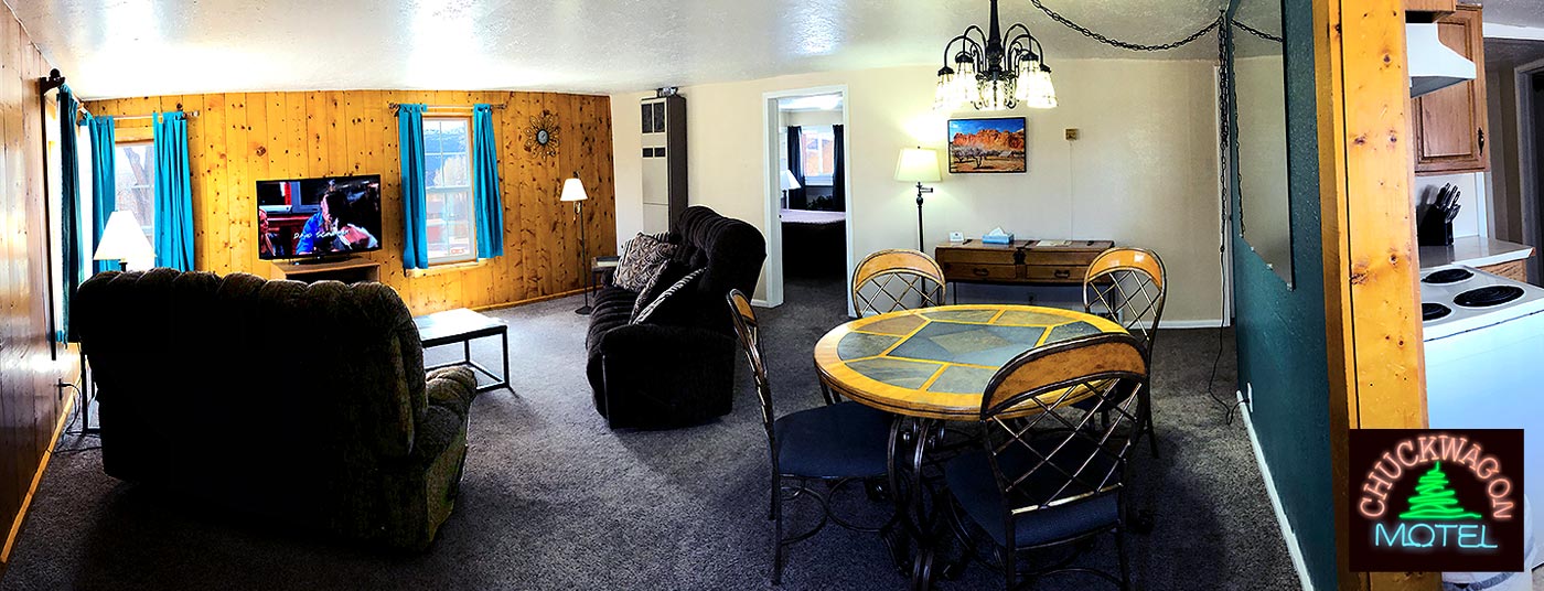 #slidecaption6 Three Bedroom <strong>Family Suite</strong>